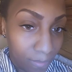 Meet your Posher, Senaedia